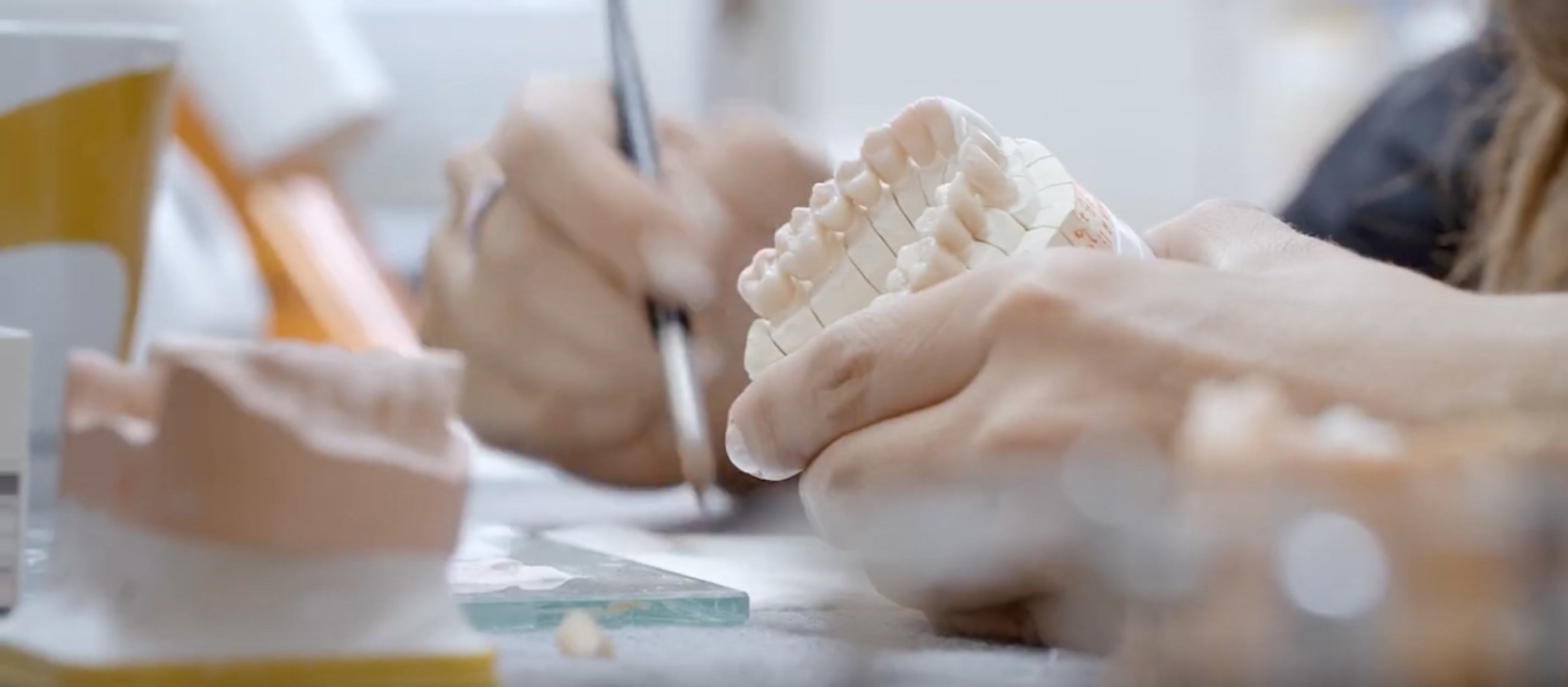 Zahntechnik bei Creativ Dental